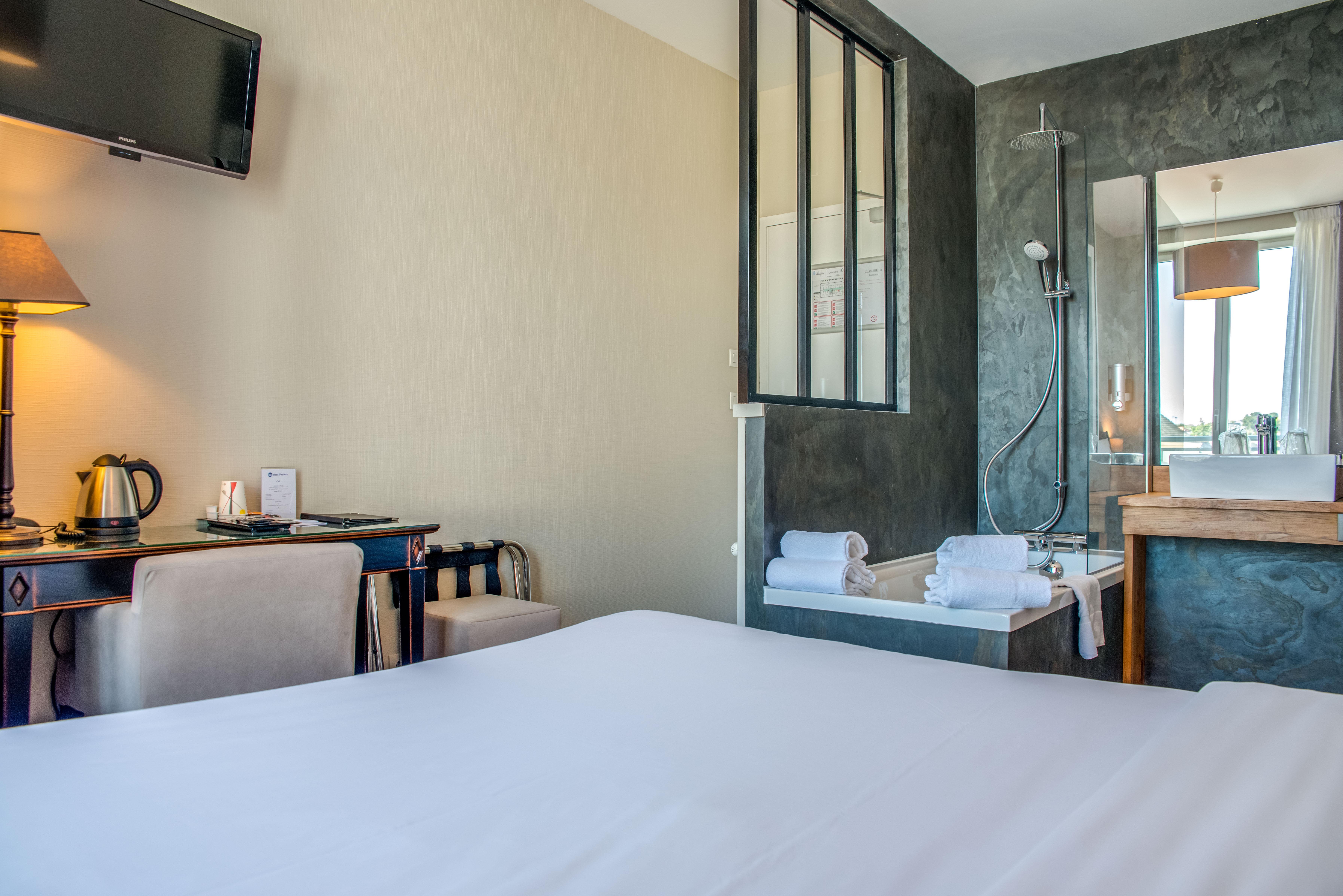 Best Western Hotel De La Plage Saint Marc Sur Mer Экстерьер фото