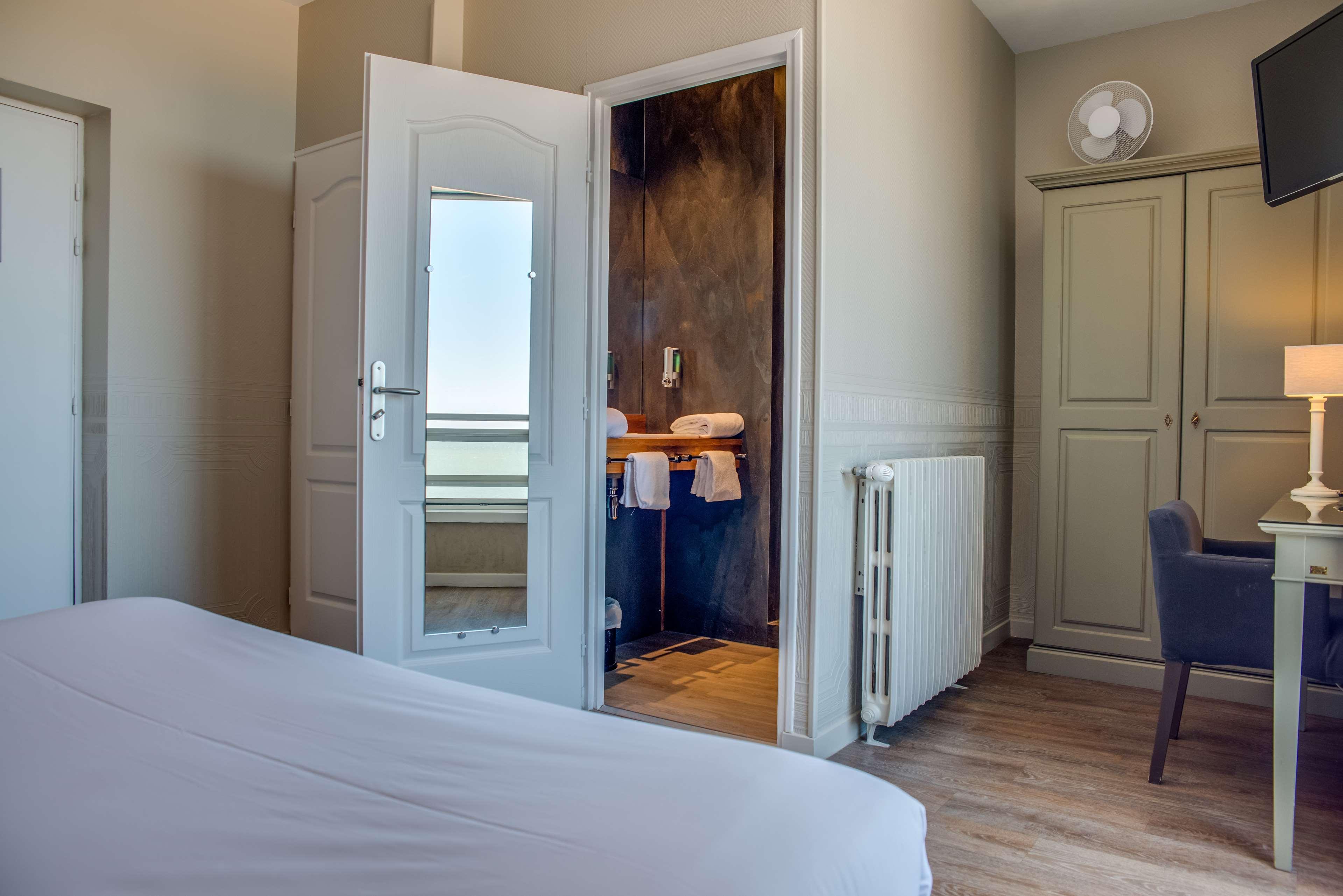 Best Western Hotel De La Plage Saint Marc Sur Mer Экстерьер фото