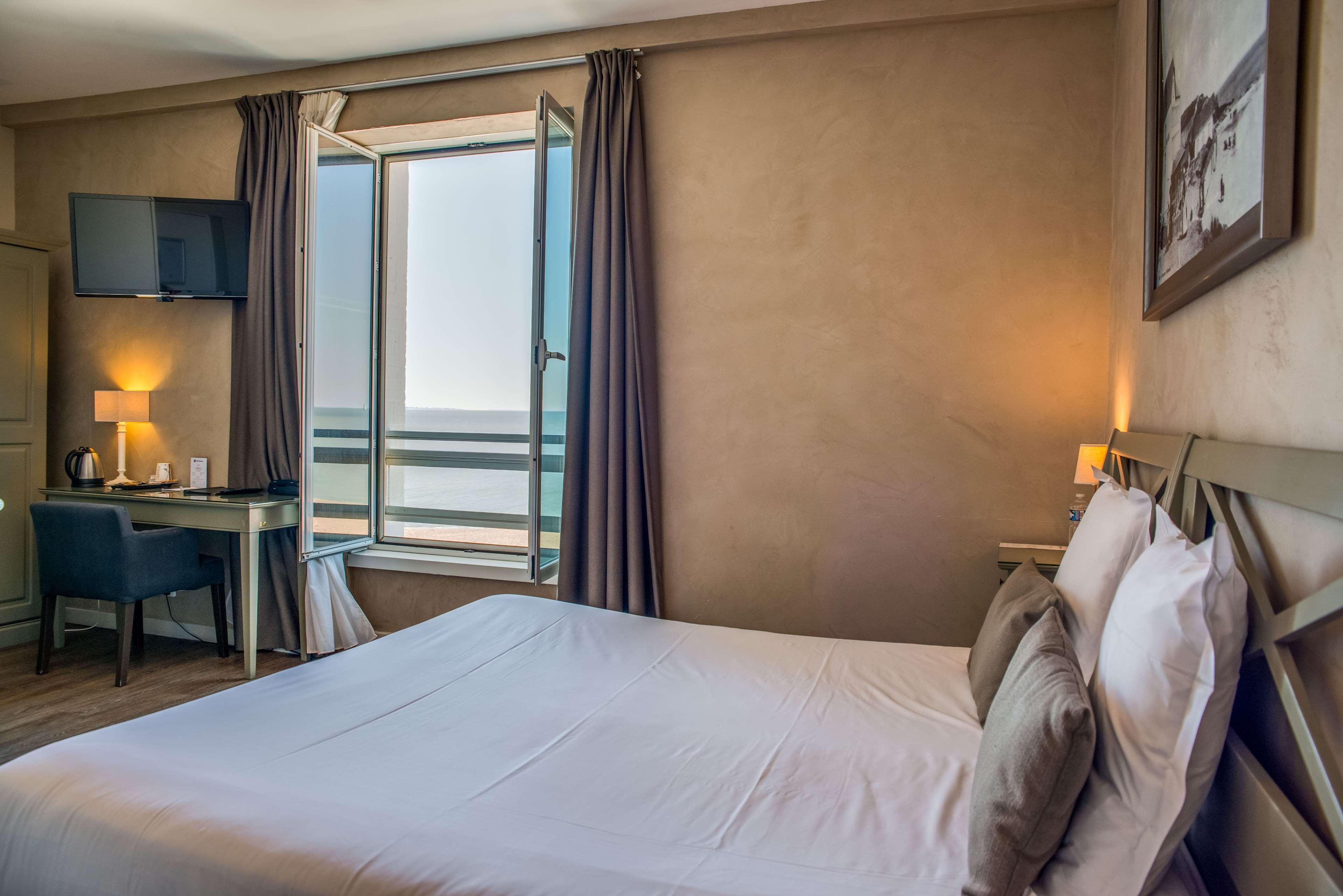 Best Western Hotel De La Plage Saint Marc Sur Mer Экстерьер фото