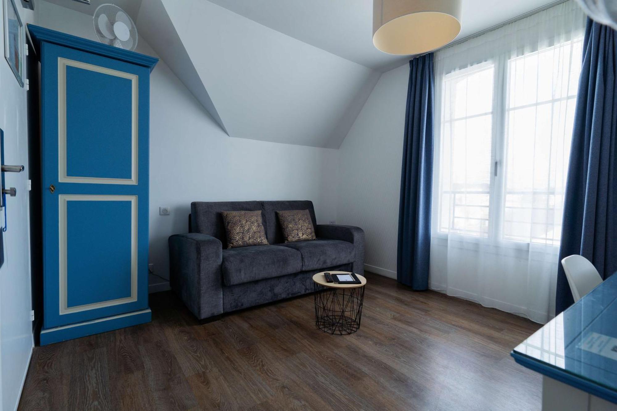 Best Western Hotel De La Plage Saint Marc Sur Mer Экстерьер фото