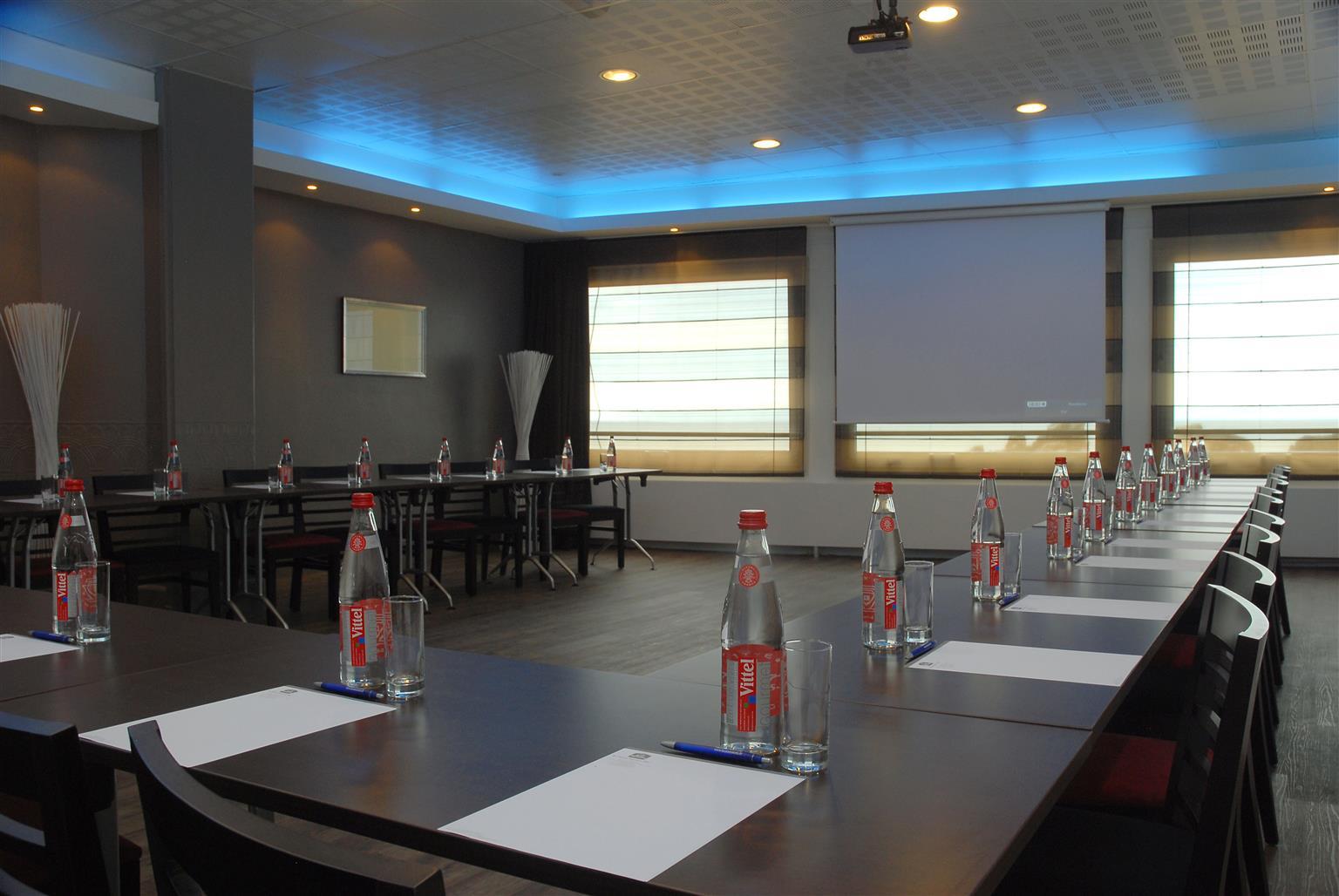 Best Western Hotel De La Plage Saint Marc Sur Mer Экстерьер фото