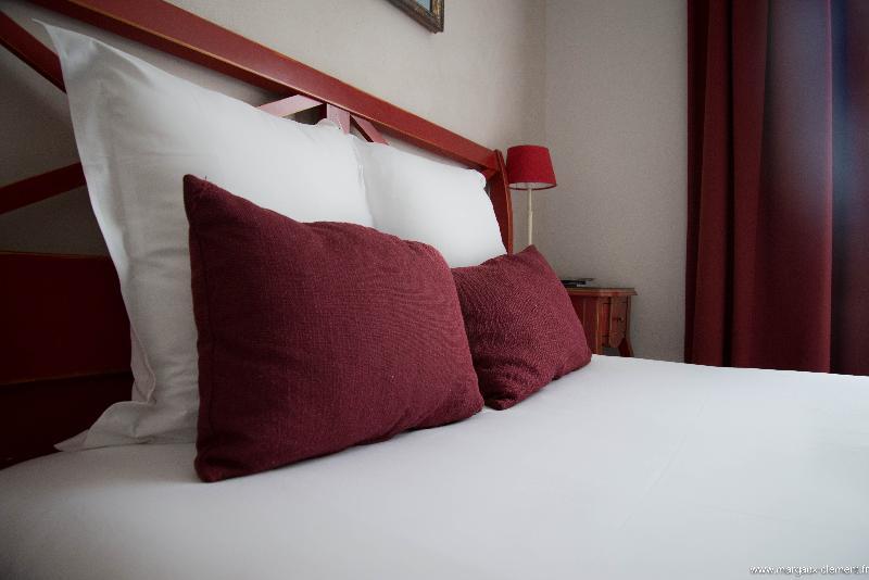 Best Western Hotel De La Plage Saint Marc Sur Mer Экстерьер фото
